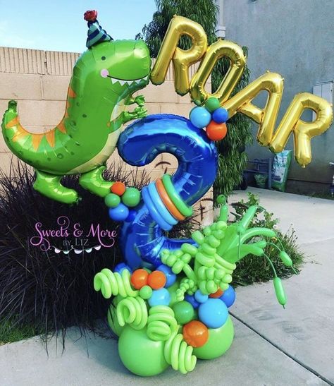 Dino Balloon Bouquet, Dinosaur Balloon Bouquet, Dino Balloons, Dinosaur Birthday Theme, Balloon Bouquet Diy, Dinosaur Birthday Party Decorations, Dinosaur Balloons, Dinosaur Themed Birthday Party, Dino Birthday Party