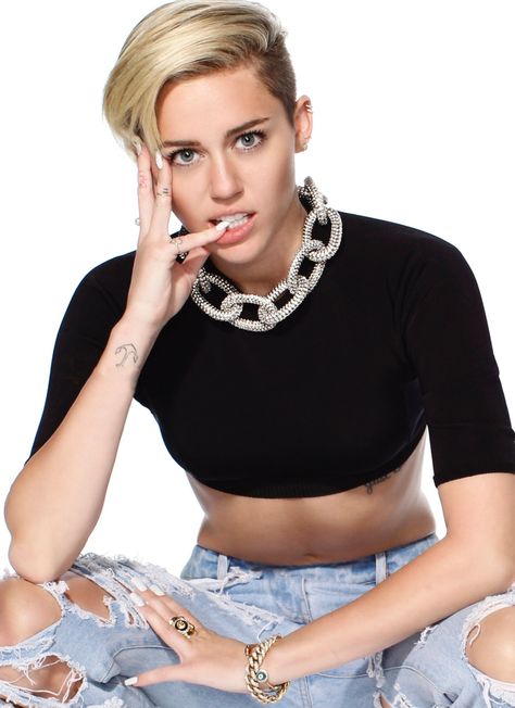 Miley Cyrus Short Hair, Miley Cyrus 2013, Miley Cyrus Photoshoot, Miley Cyrus Style, Hannah Montana, Miley Cyrus, Cortes De Pelo, Destiny, Beautiful People