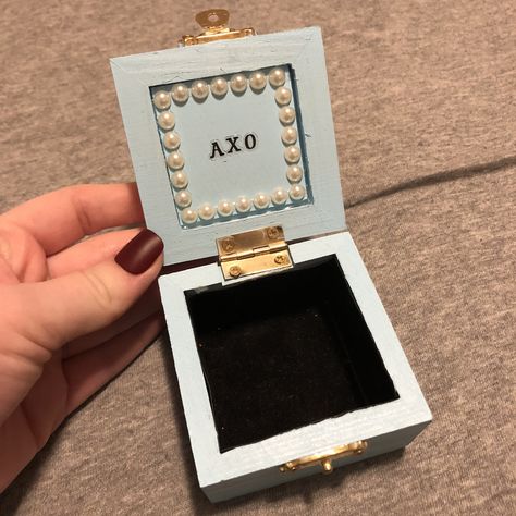 Sorority Pin Box Ideas, Pin Box Sorority, Sorority Pin Box, Sorority Pins, Sorority Jewelry, Pin Box, Sorority Big Little, Sorority Crafts, Pi Beta Phi