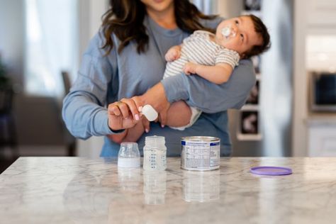 Formula Prep Station: The Hack Every Bottle-Feeding Parent Needs Baby Week By Week, Am I Pregnant, Infant Cpr, Best Baby Registry, Baby Weeks, Toddler Sleep, Preparing For Baby, Nursery Organization, Baby List