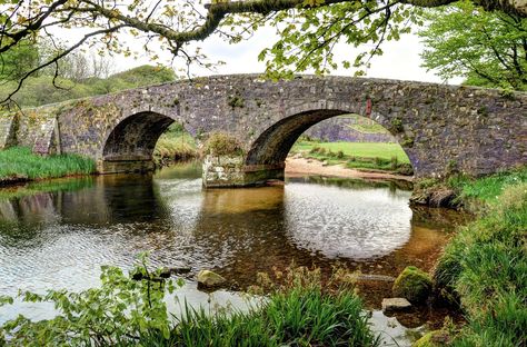 Thesis Ideas, Stone Bridges, Woodland Realm, Old Bridges, Images Of Ireland, Famous Bridges, Dartmoor National Park, Bridge Photography, Arch Bridge