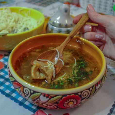 Ukrainian Mushroom Soup, Vegan Mushroom Soup, Wild Mushroom Soup, Turnip Recipes, Ukrainian Food, Pierogi Recipe, Mushroom Broth, Creamy Mushroom Soup, Garlic Soup