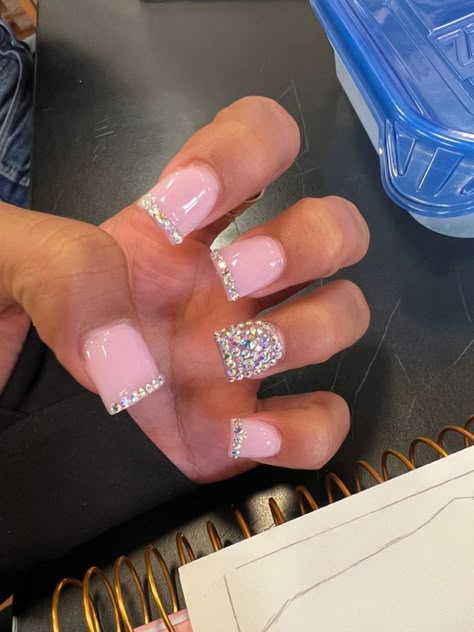 Short Nails For Prom, Prom Short Nails, Short Pink Nails With Rhinestones, Short Set Nails, Short Acrylic Nails With Rhinestones, Nails Acrylic French Tips, Short Glam Nails, Birthday Sets Nails, Exotic Short Nails