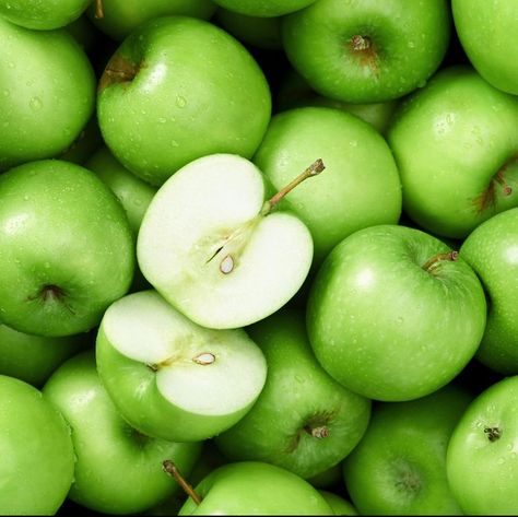 Granny smith apple background Apple Background, Apple Varieties, Green Apples, Flavored Oils, Granny Smith Apples, Granny Smith, Apple Tree, Fresh Green, Green Apple