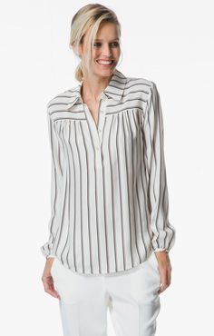 Long Sleeve Loose Blouse, Blouses Casual, Fashion Sketches Dresses, Ladies Blouse Designs, Kurta Designs Women, Trendy Fashion Tops, Casual Stripes, Loose Blouse, Kurta Designs