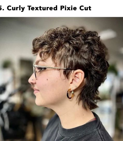 Bangs With Curly Hair, Short Haircuts Curly, Short Haircuts Curly Hair, Style For Curly Hair, Cassie Hair, People With Curly Hair, Julie Driscoll, Short Layered Curly Hair, Pixie Cut Curly