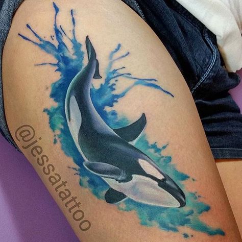 Beautiful orca tattoo by @jessatattoo #orca #killerwhale #killerwhalertattoo… Killer Whale Tattoo, Sea Life Tattoos, Targaryen Tattoo, Orca Tattoo, Whale Tattoo, Super Tattoo, Chinese Dragon Tattoos, Tattoo Watercolor, Irish Tattoos