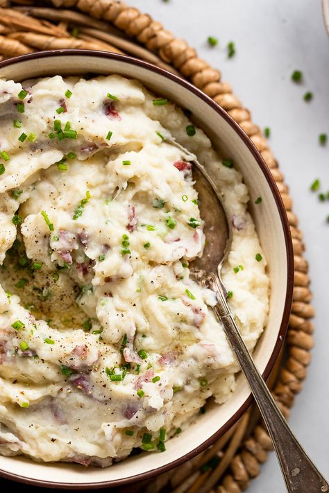 Garlic Mashed Red Potatoes, Garlic Red Mashed Potatoes, Red Skin Mashed Potatoes, Instant Pot Mashed Potatoes, Mashed Red Potatoes, Bbq Dishes, Mashed Potatoes Recipe, Lamb Burgers, Potato Skin