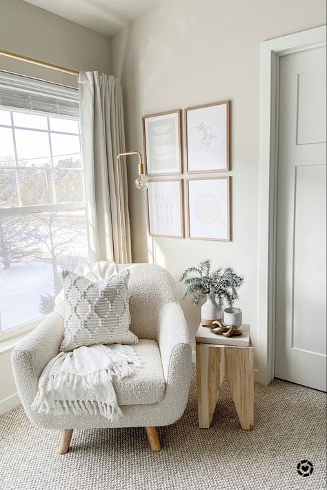 Ideas Hogar, White Chair, Design Del Prodotto, White Furniture, Master Bedrooms Decor, Living Room Inspo, Home Decor Trends, Super Excited, My New Room