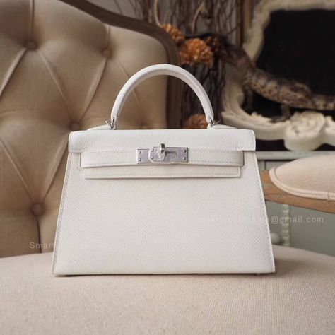 Classy Bags, Mini Kelly, Hermes Kelly Bag, Flower Gift Ideas, Girly Bags, Kelly Bag, Prom Looks, Hermes Handbags, Hermes Bags