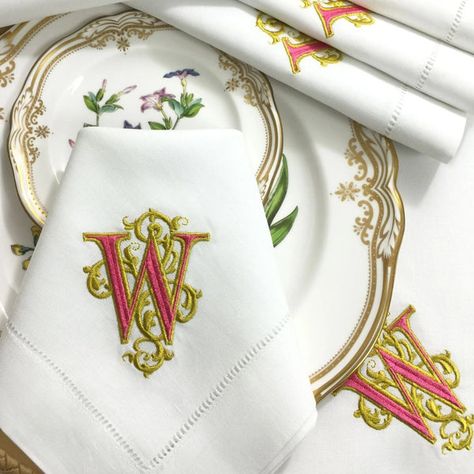 Personalized Christmas Gifts- Monogrammed Christmas Table Linens-Napkins - Bella Lino Linens Monogram Placemats, Monogram Bedding, White Linen Napkins, Linen Guest Towels, Monogrammed Linens, Monogrammed Scarf, Christmas Table Linen, Monogrammed Napkins, Applique Monogram