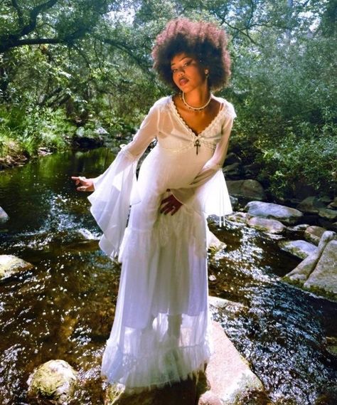 Fairycore Cottagecore Aesthetic, Vintage Ethereal Aesthetic, Neo Soul Style, Forest Nymph Photoshoot, Hoodoo Photoshoot, Fairycore Black Women, Forest Nymph Aesthetic Outfit, Black Ethereal Aesthetic, Cottagecore Black Women