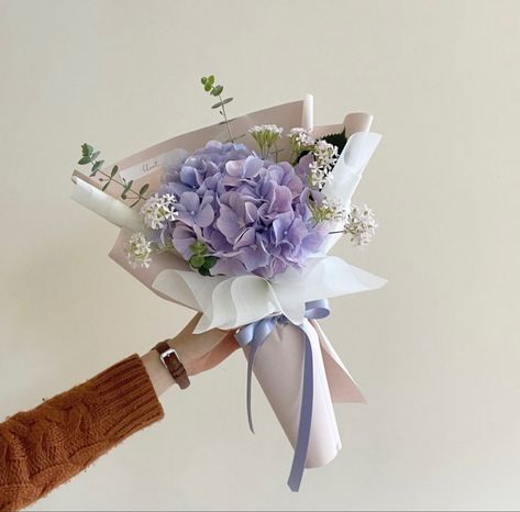 Hortensia Bouquet, Single Rose Bouquet, Cute Bouquet, Single Flower Bouquet, Mini Bouquets, Ribbon Flowers Bouquet, Diy Bouquet Wrap, Luxury Flower Bouquets, Crystal Bouquet