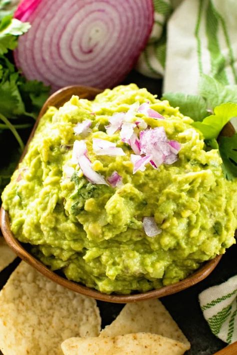 Rotel Guacamole Recipe, Guacamole Recipe No Tomato, Easy Guacamole Recipe With Salsa, Guacamole Recipe No Cilantro, Guacamole Recipe Without Tomato, Guacamole Recipe Easy Homemade, Rotel Recipes, Homemade Guacamole Recipe, Guacamole Recipe Easy