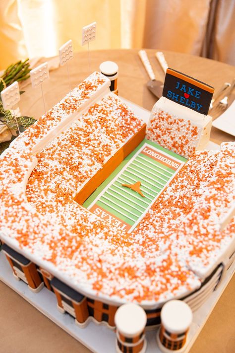 University Of Texas Grooms Cake, Grooms Cake Football Theme, University Of Texas Cake, Texas Grooms Cake, Grooms Cake Ideas Sports, Football Grooms Cake, Texas Cake, Texas Stadium, Grooms Cakes