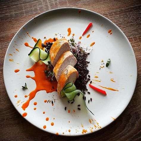 Chefsplateform’s Instagram profile post: “• Grilled chicken | Pepper sauce | Natural black rice • By lp_catering_events Follow 📍 @lp_catering_events on Instagram! —————————— Follow📌…” Food Plating Aesthetic, Rice Plate Presentation, Plating Rice, Plating Food Presentation, Rice Plating, Dish Presentation, Food Plating Design, Gastronomic Food, Fancy Food Presentation