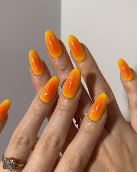 sunset aura🌅🧡 @apresnailofficial medium round tips @dndgel buttered corn (746) @esvynails white gel paint i never wanted to take these… | Instagram Corn Nail Art, Orange Airbrush Nails, Aura Nails Orange, Yellow Aura Nails, Sunset Aura Nails, Orange Nail Design, Summer Aura Nails, Orange Aura Nails, Orange Chrome Nails