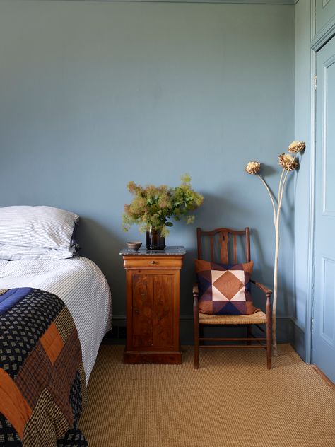 Edward Bulmer, Scandi Bedroom, Restful Bedrooms, Clever Kitchen Storage, English Country House, October 29, Blue Rooms, Spare Room, Blue Bedroom