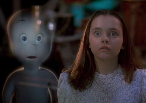 Non Scary Halloween Movies, 90s Halloween Movies, Kid Friendly Halloween Movies, Best Fall Movies, Casper 1995, Ghost Movies, Best Halloween Movies, Teen Witch, Ghost Whisperer