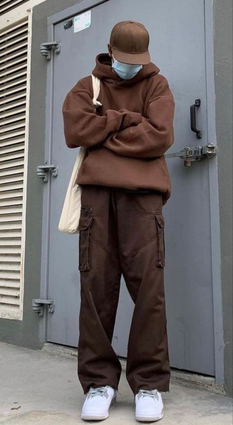 Brown Outfits Men Aesthetic, Mens Fashion Casual Baggy, Baggy Cargo Outfit Men, Baggy Fits Aesthetic Men, Baggy Clothes Outfit Boys, Brown Cargo Outfit Men, Baggy Mens Outfits, Brown Cargos Men, Baggy Clothes Aesthetic Boy