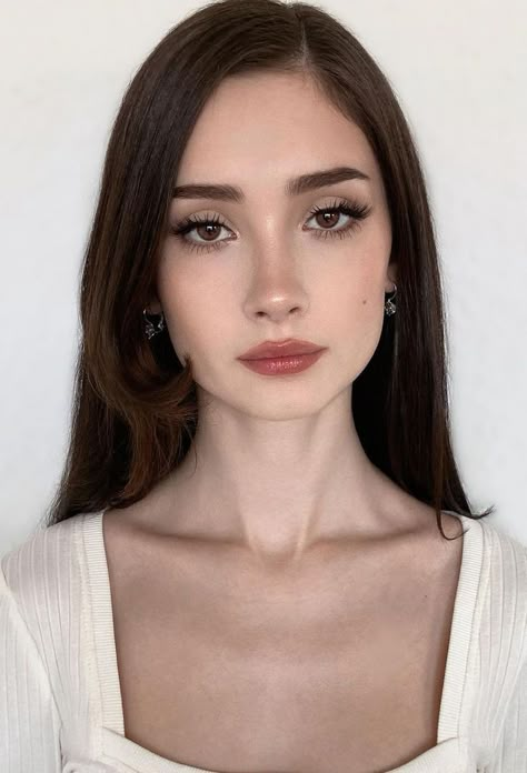 Archetype Makeup, Pale Women, Work Makeup, Brunette Woman, Female Face, Everyday Makeup, Girls Makeup, Pretty Makeup, Girl Face