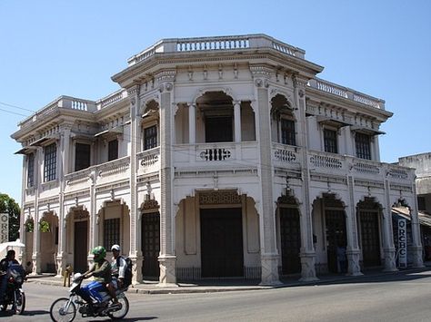 Silay City, Philippine Architecture, Filipino Architecture, Philippines Culture, Heritage House, Enchanted Home, Manila Philippines, Residential House, Architecture Student