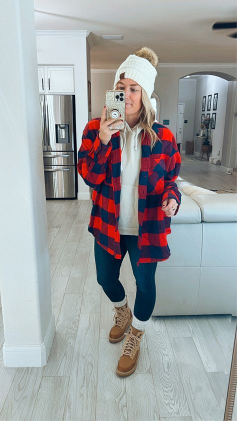 Flannel Day Spirit Week, Long Flannel Jacket Outfit, Layered Flannel Outfit, Ways To Wear A Flannel Shirt, Flannel Jacket Outfit, Aerie Lumberjane, Flannel Shirt Outfit, Flannel Outfits, Plaid Outfits