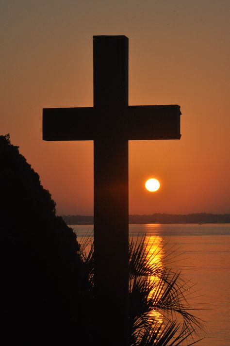 Easter Sunrise Service 2011 God Is Risen, Easter Sunrise, Pretty Place Chapel, Cross Pictures, Cross Wallpaper, Christ Is Risen, Jesus Photo, Wallpaper Flower, Christian Quotes Prayer