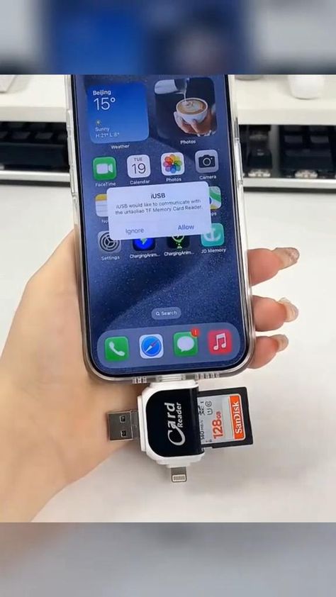 Dieses vielseitige Kartenlesegerät ist für verschiedene Arten von Speicherkarten, einschließlich SD- und TF-Karten, geeignet. Mit vier verschiedenen Anschlüssen bietet es universelle Kompatibilität und nahtlose Datenübertragung. Electronics Projects For Beginners, Android Phone Hacks, Computer Diy, Phone Hacks, Iphone Hacks, Hacking Computer, Cool Gadgets To Buy, Usb Stick, Cool Inventions