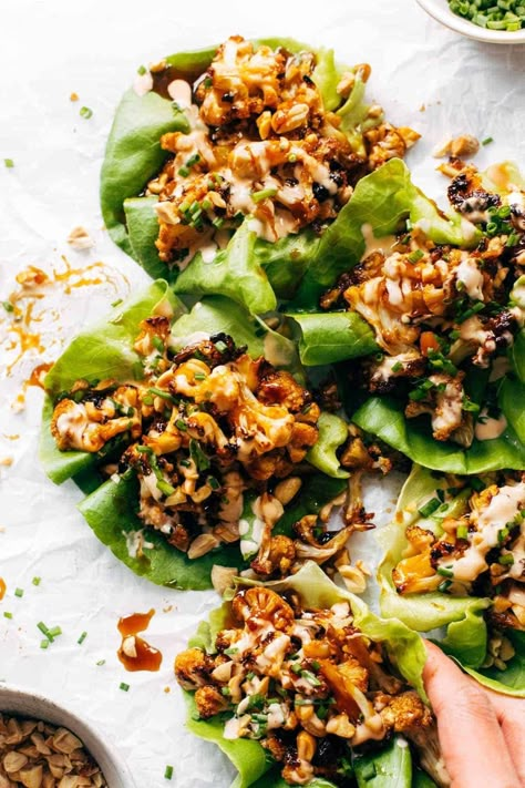 Cauliflower Lettuce Wraps, Crispy Roasted Cauliflower, Salat Wraps, Korean Bbq Sauce, Lettuce Wrap Recipes, Spicy Mayo, Bulgogi, Korean Bbq, Lettuce Wraps