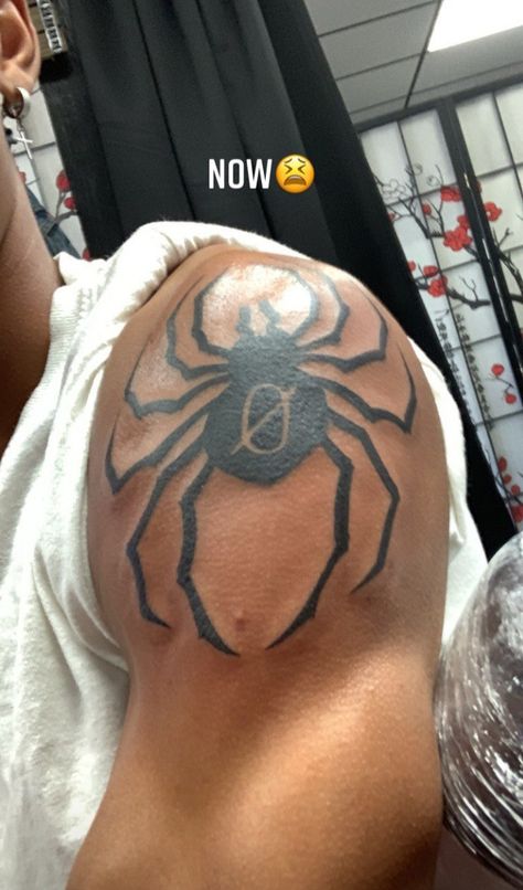 Hunter C Hunter Tattoo, Anime Arm Tat, Cool Anime Tattoos For Guys, Anime Tattoos Dark Skin, Anime Tattoo Hunter X Hunter, Hunger X Hunter Tattoo, Phantom Troupe Tattoo Men, Phantom Troupe Spider Tattoo Number 2, Mens Anime Tattoo