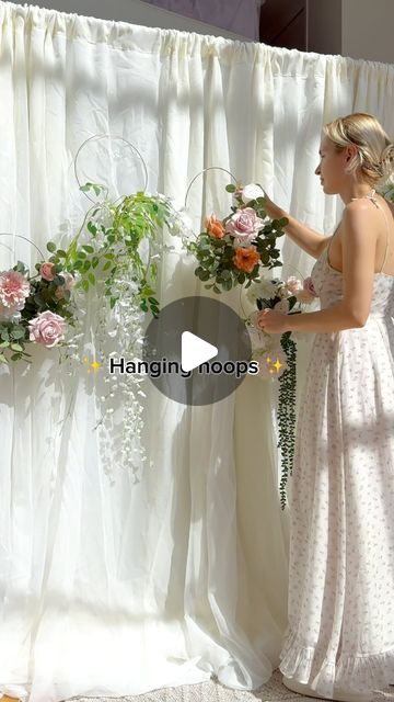 Hanging Hoops With Flowers, Hanging Flowers Backdrop, Netting Wreath, Hanging Floral Arrangements, Hanging Bouquet, Hanging Flowers Wedding, Wedding Dining Decor, Wedding Dining, Flower Curtain