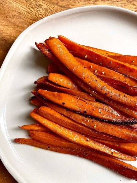 Roasted Carrots with Japanese soy sauce and cumin Soy Sauce Carrots, Marinated Carrots, Fat Soluble Vitamins, The Liver, Roasted Carrots, Pinch Of Salt, Soy Sauce, Sea Salt, Carrots