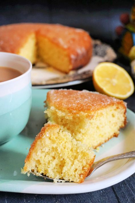 Mary Berry Lemon Drizzle Cake, Best Lemon Drizzle Cake, Easy Lemon Drizzle Cake, Orange Drizzle Cake, Lemon Drizzle Cake Recipe, Mary Berry Cakes, Moist Lemon Cake Recipe, Eid Sweets, Lemon Tea Cake