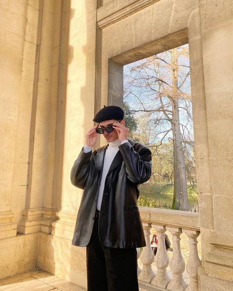 Mens Beret Outfit, Breton Hat Outfit, Beret Outfit Men, Spain Lookbook, French Beret Outfit, Anthony Gonzalez, Hat Outfit Men, Beret Outfit, Beret Men