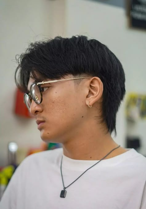 Modern Mullet Hair Men, Medium Length Mullet Men Straight Hair, Asian Mullet Straight Hair, Haircut With Sides Shaved, Straight Hair Modern Mullet Men, Modern Mullet Asian Men, Mullet For Men Straight Hair, Asian Hair Mullet, Haircuts Thick Hair Medium