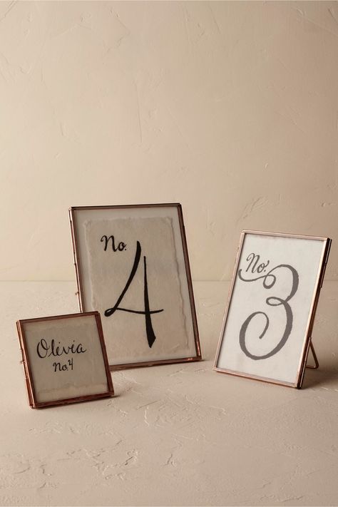 Picture Table Numbers, Pretty Wedding Centerpieces, Wedding Table Decorations Centerpieces, Venue Design, Nouveau Wedding, Picture Table, Copper Wedding, Anthropologie Wedding, Copper Frame