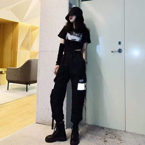 All Black Outfit Dance, Kpop Street Fashion, Black Outfit Korean, Celana Jogger Wanita, Korean Outfit Street Styles, Tomboy Outfits, Tomboy Style Outfits, Elegante Casual, Korean Girl Fashion