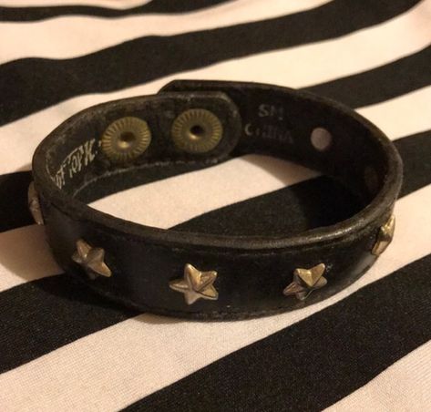 Emo Bracelets Aesthetic, Aesthetic Class, Nicole Aesthetic, Rock Accessories, Emo Jewelry, Scene Jewelry, Emo Accessories, Grunge Accessories, Funky Jewelry