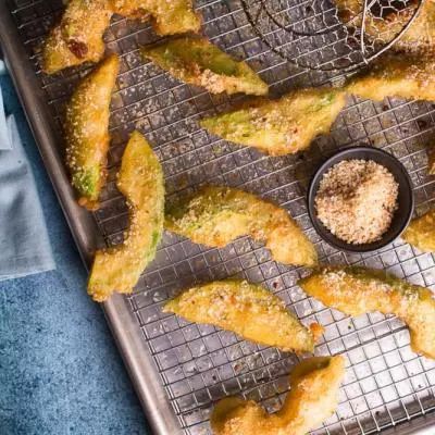 a Avocado Bites, Fried Avocado, Tempura Recipe, Savory Spice, Avocado Taco, Pineapple Pork, Avocado Fries, Avocado Slices, Quick Weeknight Meals