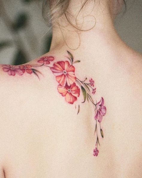 Floral Watercolor Tattoo, Floral Back Tattoos, Pretty Flower Tattoos, Lily Tattoo Design, Lily Flower Tattoos, Flower Tattoo Ideas, Tatoo Inspiration, Watercolor Tattoo Flower, Flower Tattoo Shoulder