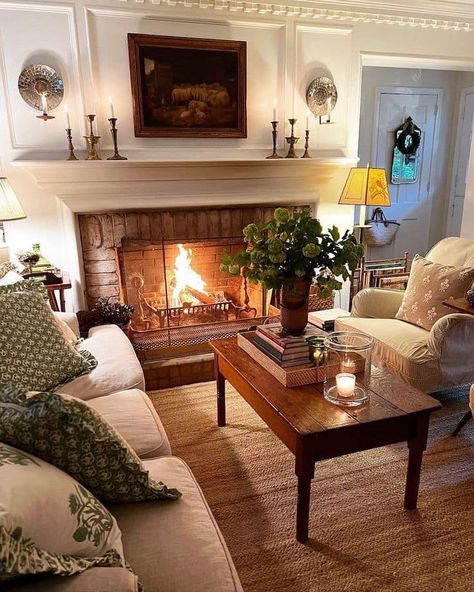 Living Room Designs Cozy, Cottage Living Rooms, Cottage Living, Decoration Inspiration, Living Room Inspo, A Living Room, Decor Living Room, Formal Living Rooms, Cozy Space