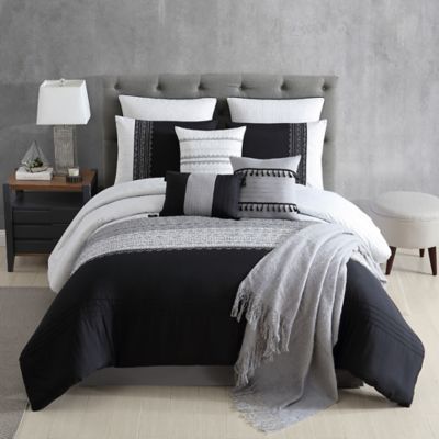 Black White And Grey Bedroom, White Gray Bedroom, Black And Grey Bedroom, Black Bed Set, Full Comforter Sets, Dec Pillows, Black Comforter, European Pillows, King Comforter Sets