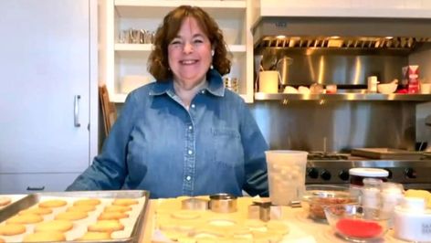 Ina Garten's Shortbread Hearts Ina Garten Shortbread Cookies, Shortbread Cookie Recipes, Ina Garten Recipes, Buttery Shortbread Cookies, Food Network Star, Raspberry Tarts, Shortbread Cookie Recipe, Shortbread Recipes, Shortbread Cookie