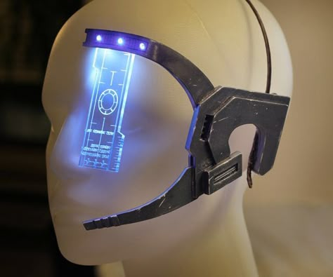 Gadgets Aesthetic, Aesthetic Tech, Gadget Tecnologici, Armadura Cosplay, Gadgets Gifts, Cosplay Armor, Future Tech, Cool Ideas, Futuristic Technology