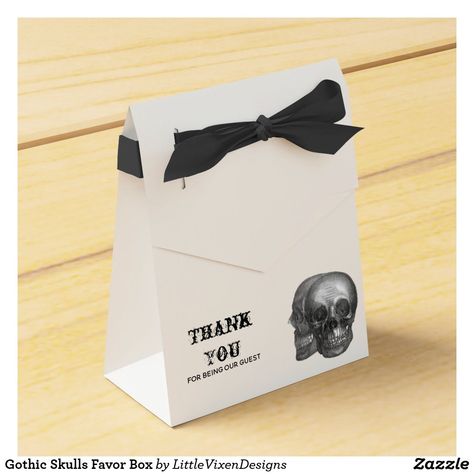 Gothic Skulls Favor Box Dark Weddings, Halloween Wedding Invitations, Monochrome Weddings, Wedding Gift Money, Gothic Themes, Halloween Themed Wedding, Wedding Gift Ideas, Box Craft, Skull Wedding