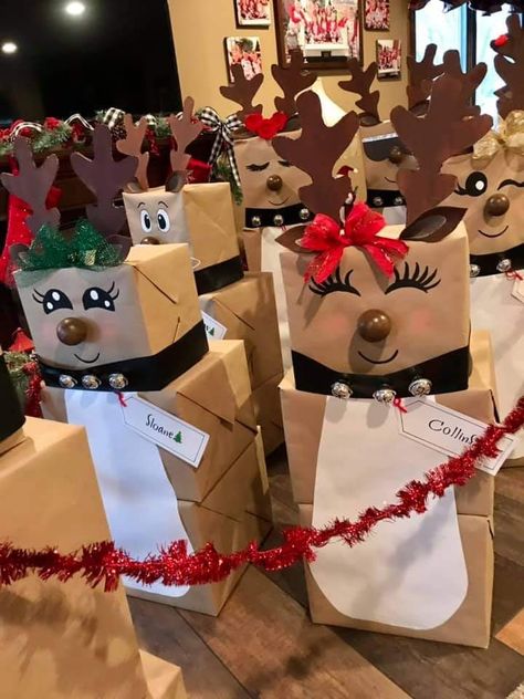 Reindeer Wrapped Presents, Christmas Gift Towers For Kids, Kids Christmas Present Wrapping Ideas, Reindeer Christmas Present Boxes, Reindeer Gift Wrapping Ideas, Reindeer Present Tower, Stackable Christmas Gift Boxes Diy, Reindeer Boxes For Christmas, Snowman Wrapped Presents