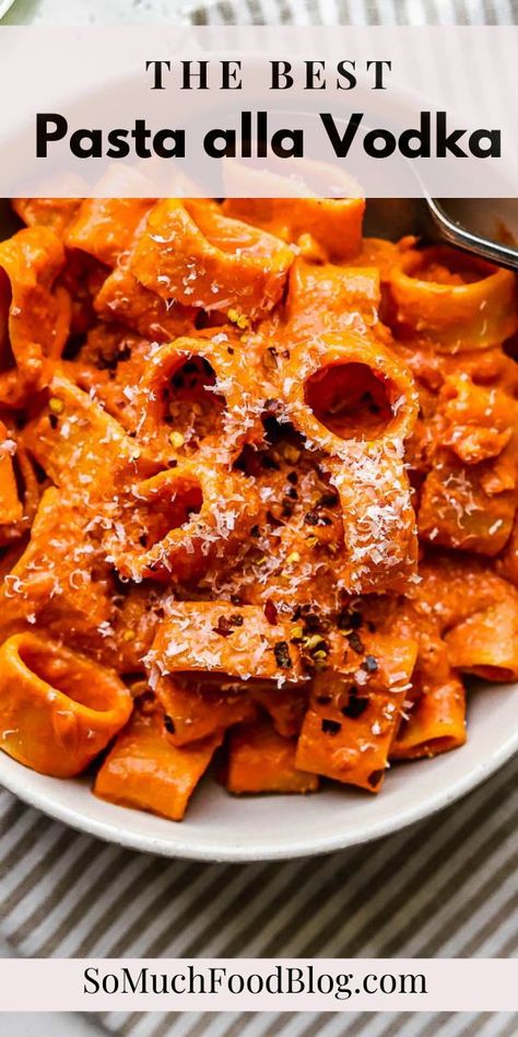 Pesto Vodka Sauce Pasta, Pasta Aka Vodka, Pasta Alla Vodka With Chicken, Ricotta Pasta Alla Vodka, Calamarata Pasta Recipe, Easy Vodka Sauce Recipe, Vodka Chicken Pasta, Best Vodka Pasta Recipe, Pasta A La Vodka