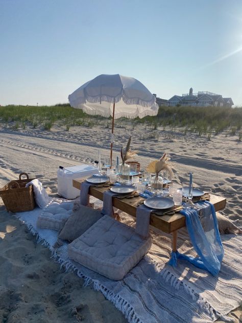 beach picnic, picnic, date idea, long beach island, coastal cowgirl, picnic date, friend date, beach picnic food, beach picnic aesthetic, beach picnic ideas, beach picnic outfit, beach picnic birthday, beach picnic party, beach picnic photoshoot, sand bliss, sand and sea, seated picnic, sweet sixteen ideas, dusk, cute date ideas Blue Beach Picnic, Blue Picnic Aesthetic, Cute Birthday Aesthetic, Beach Brunch Picnic, Picnic Ideas Beach, Cowgirl Picnic, Beach Picnic Photoshoot, Beach Picnic Outfit, Beach Birthday Aesthetic