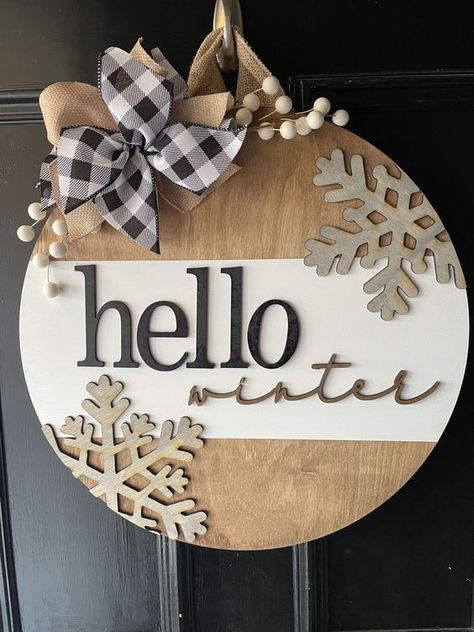 Laser Cut Christmas Ideas Winter Door Hangers, Christmas Jars Decorations, Cricut Projects Christmas, Free Christmas Crafts, Christmas Party Hats, Baby Food Jar Crafts, Christmas Craft Ideas, Winter Door, Christmas Mason Jars